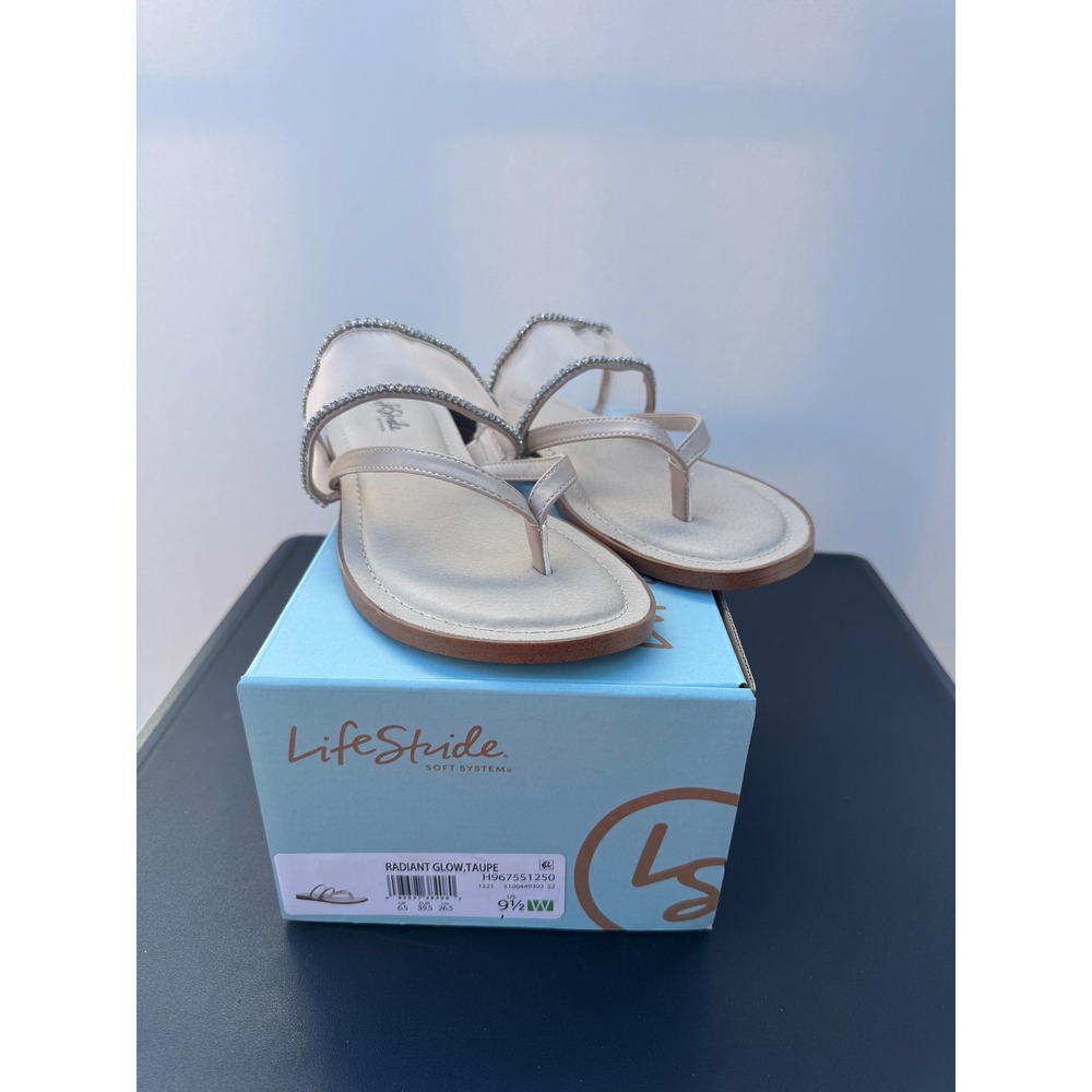 LifeStride Radiant Glow Taupe Embellished‎ Thong Sandals Size 9.5W Women's Shoes